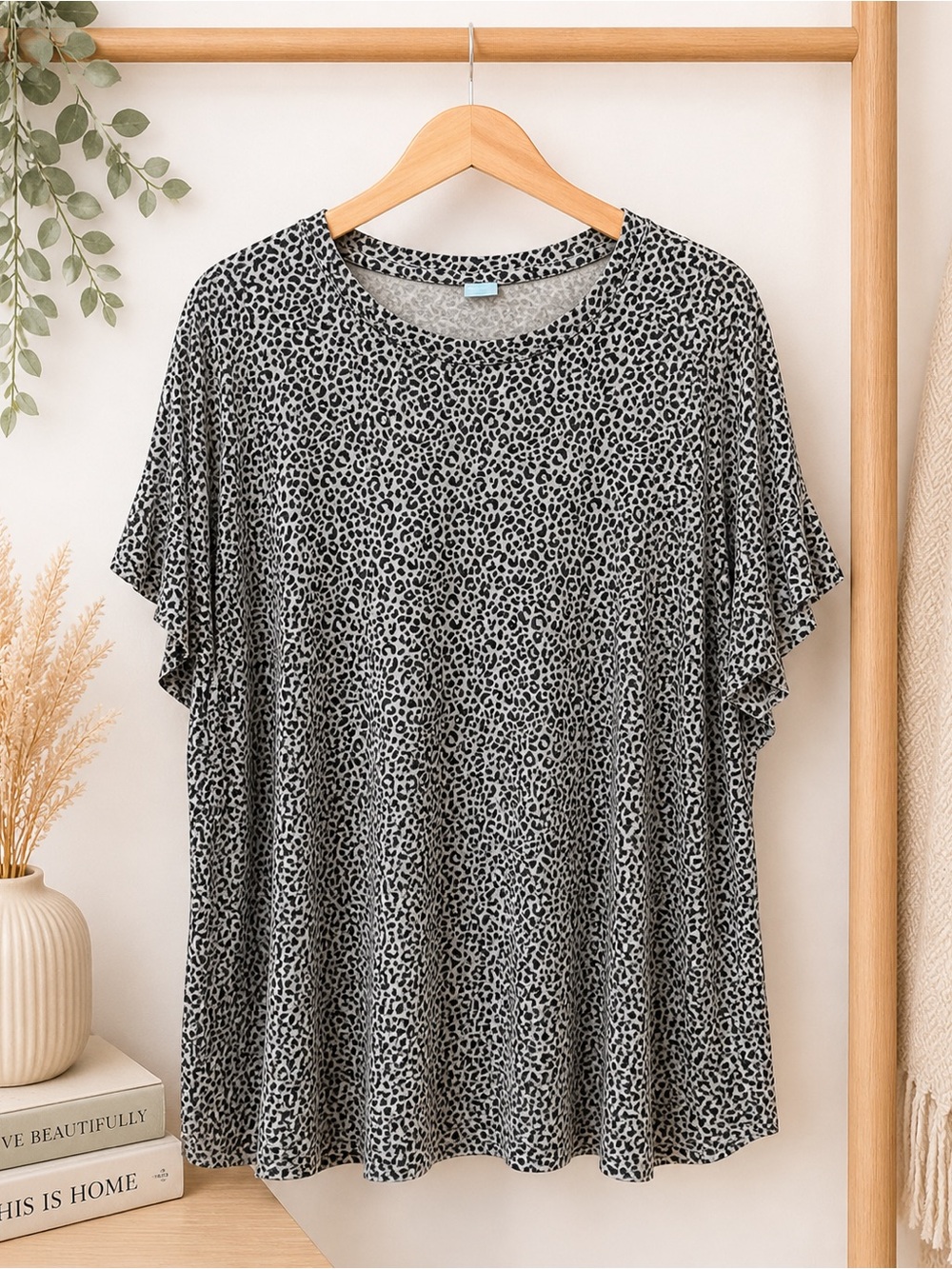 Old Navy leopard luxe tee